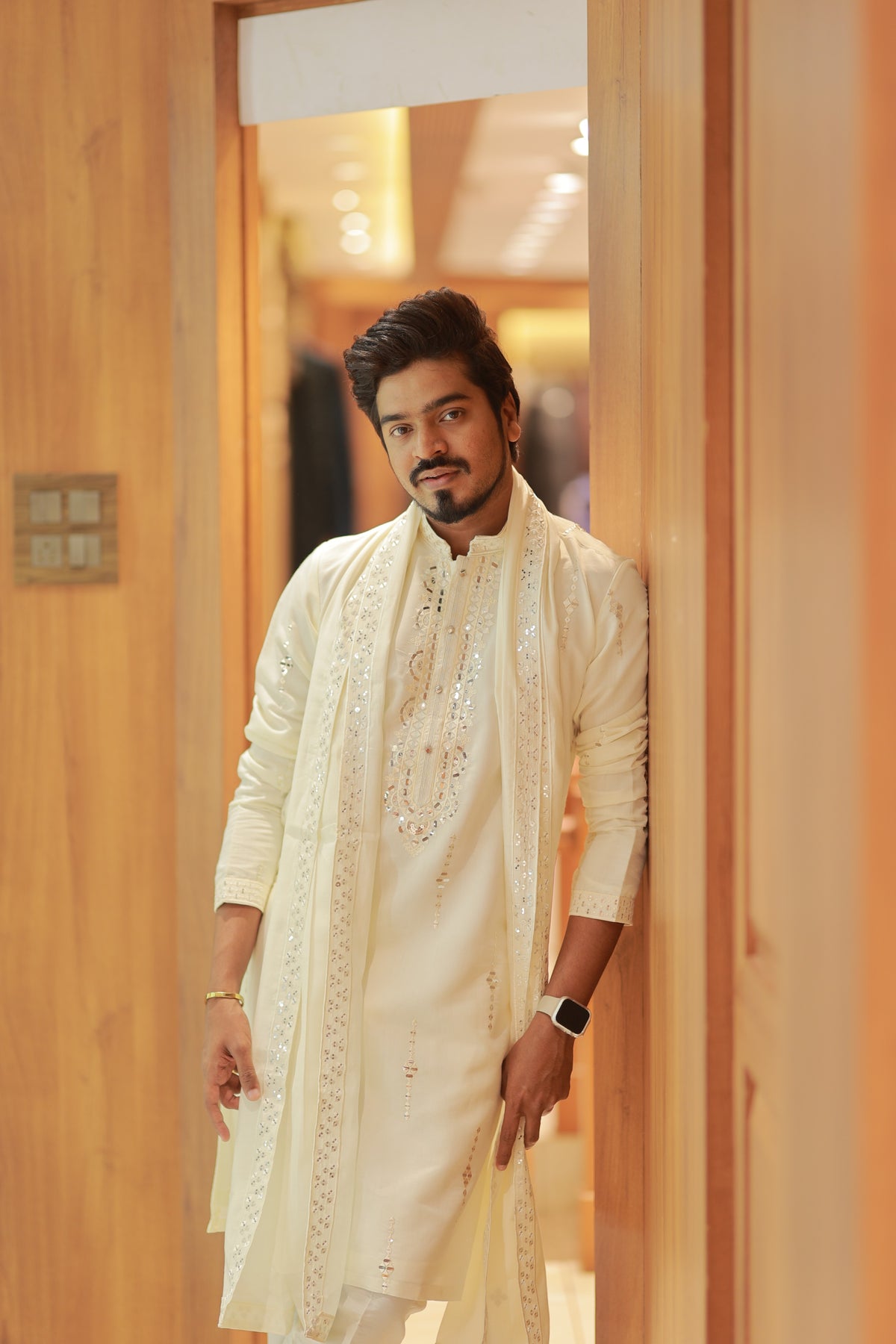 Men's Ivory Embroidered Kurta Set with Dupatta